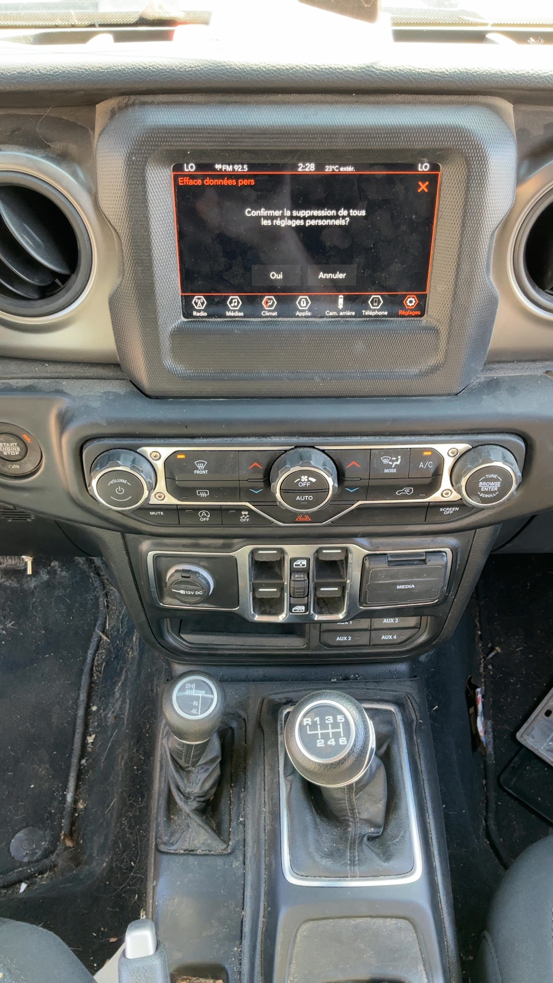 JEEP WRANGLER 2022 - 15