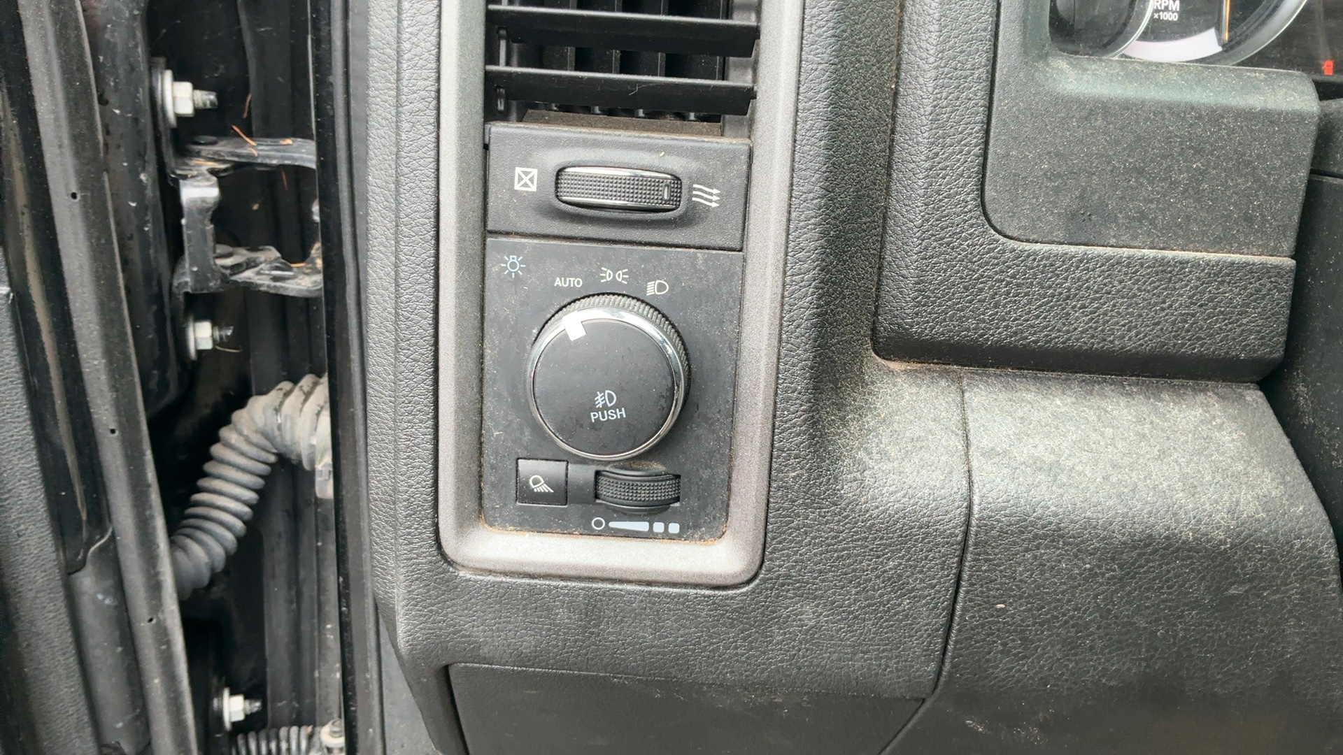 RAM 1500 CLASSIC 2022 - 12