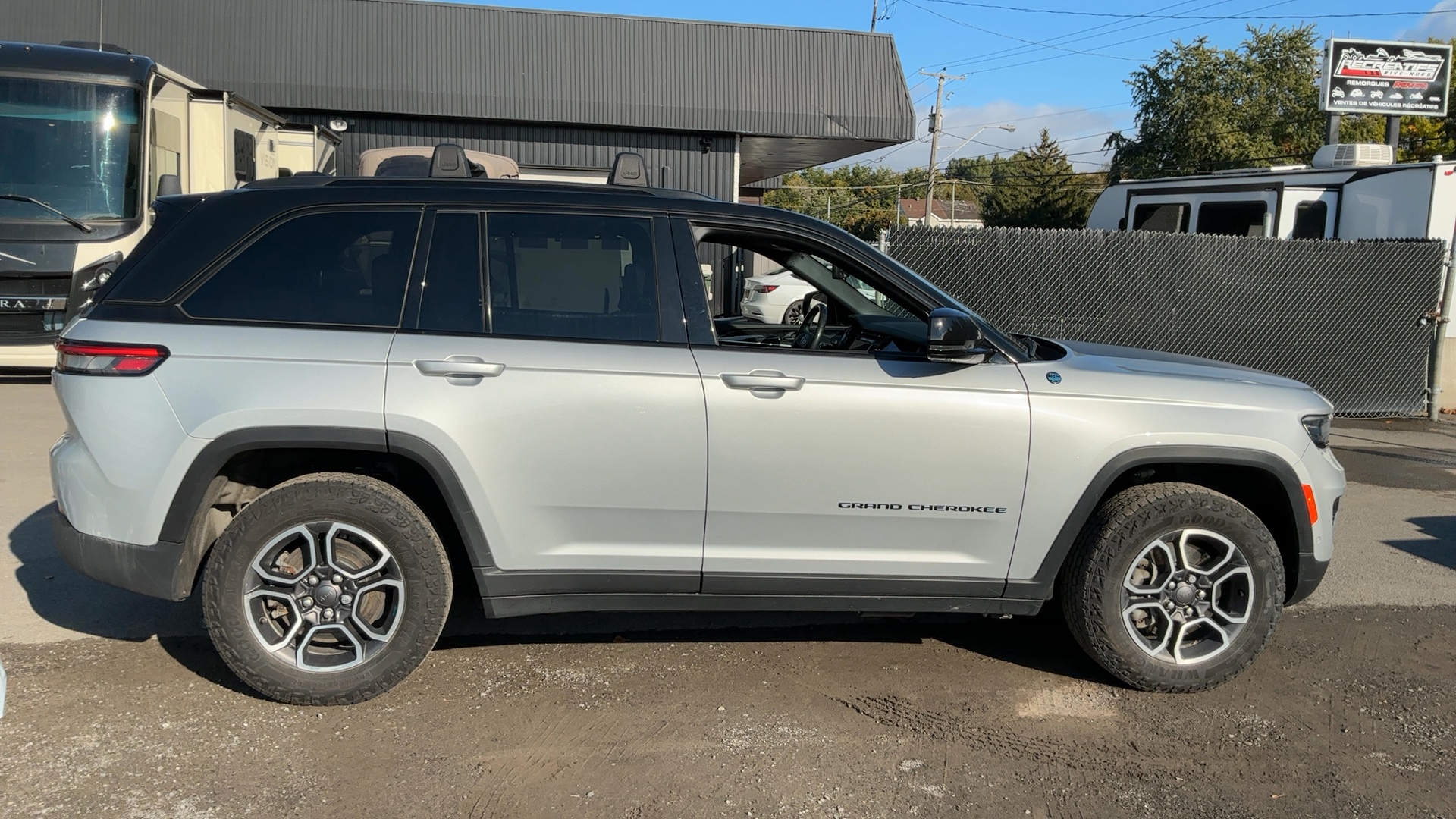 2022 Jeep Grand Cherokee 4xe Trailhawk