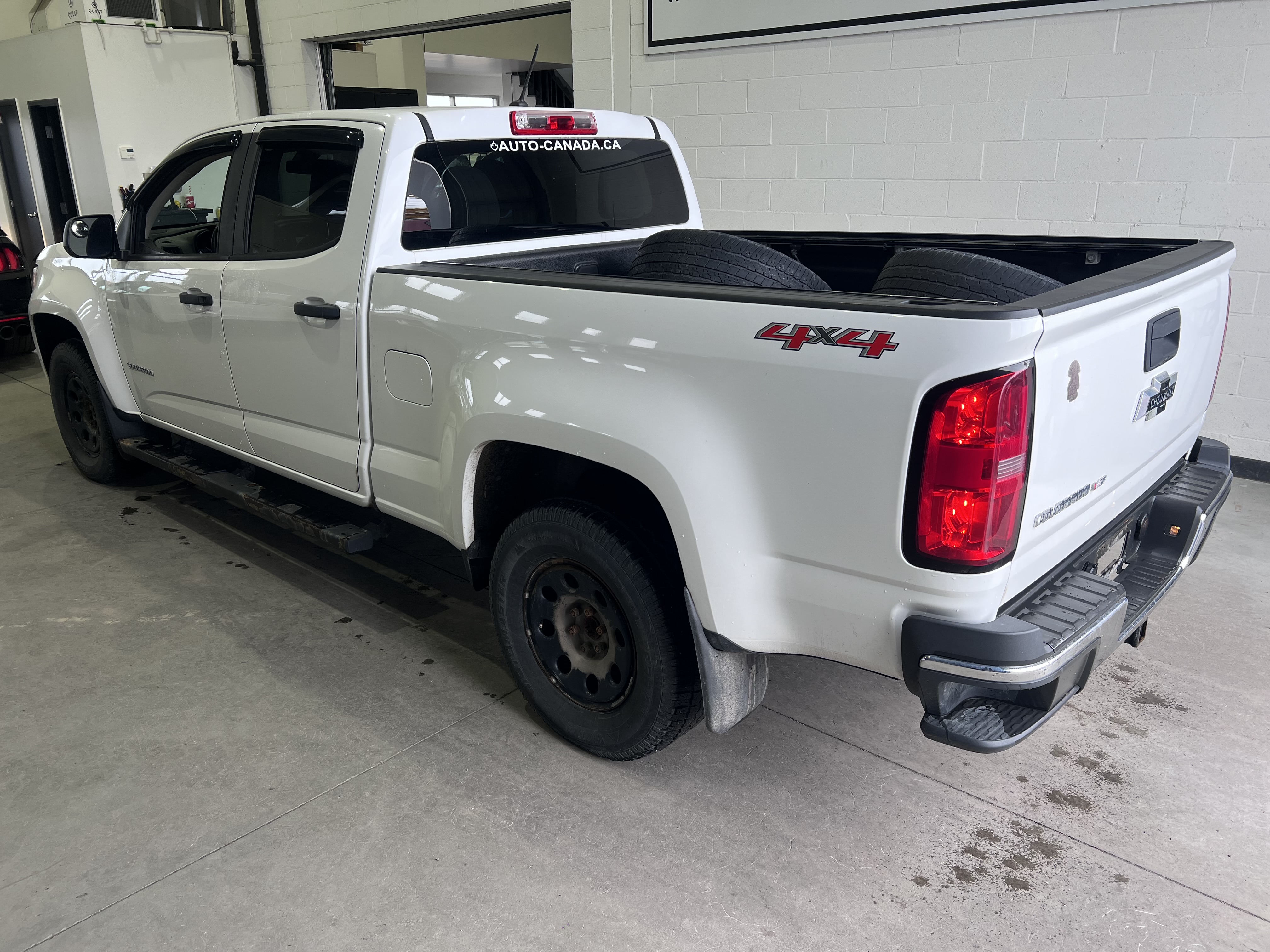 CHEVROLET COLORADO 2018 - 3
