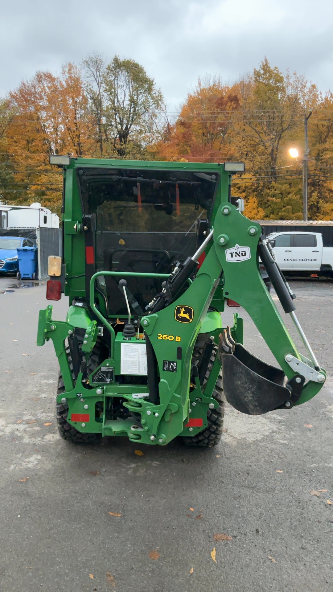 JOHN DEERE 2025R 2023 - 2