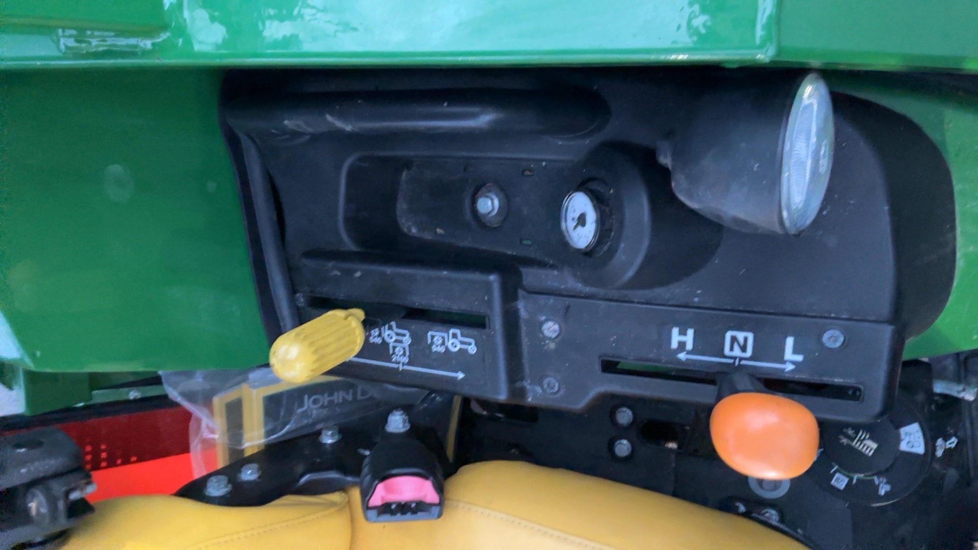 JOHN DEERE 2025R 2023 - 9