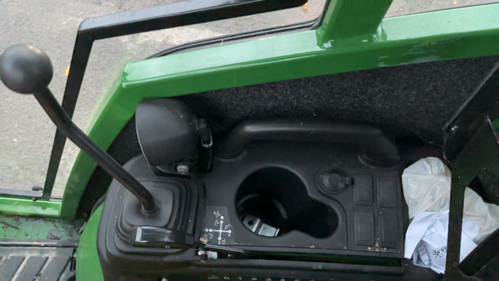 JOHN DEERE 2025R 2023 - 10