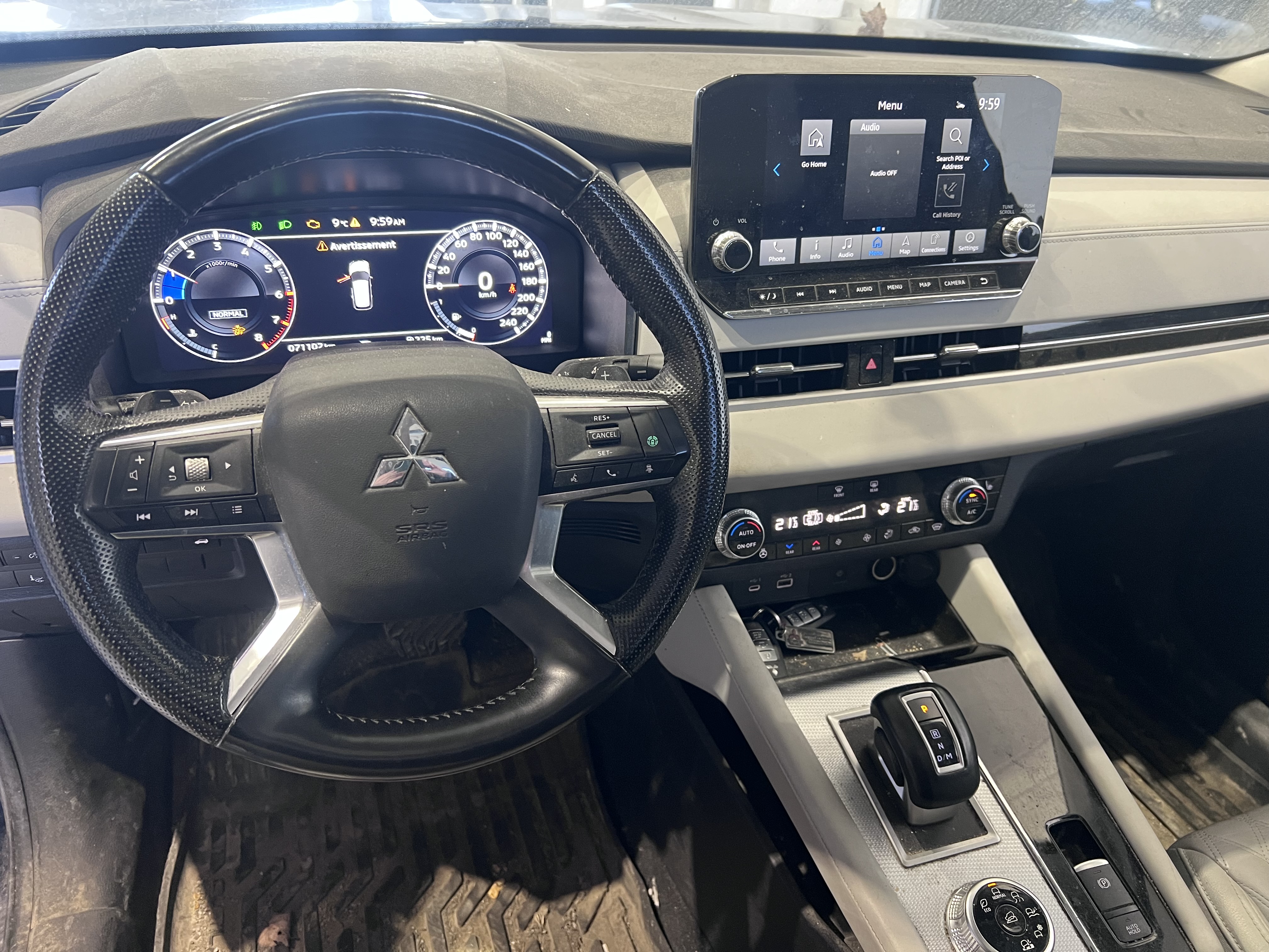 MITSUBISHI OUTLANDER 2024 - 12