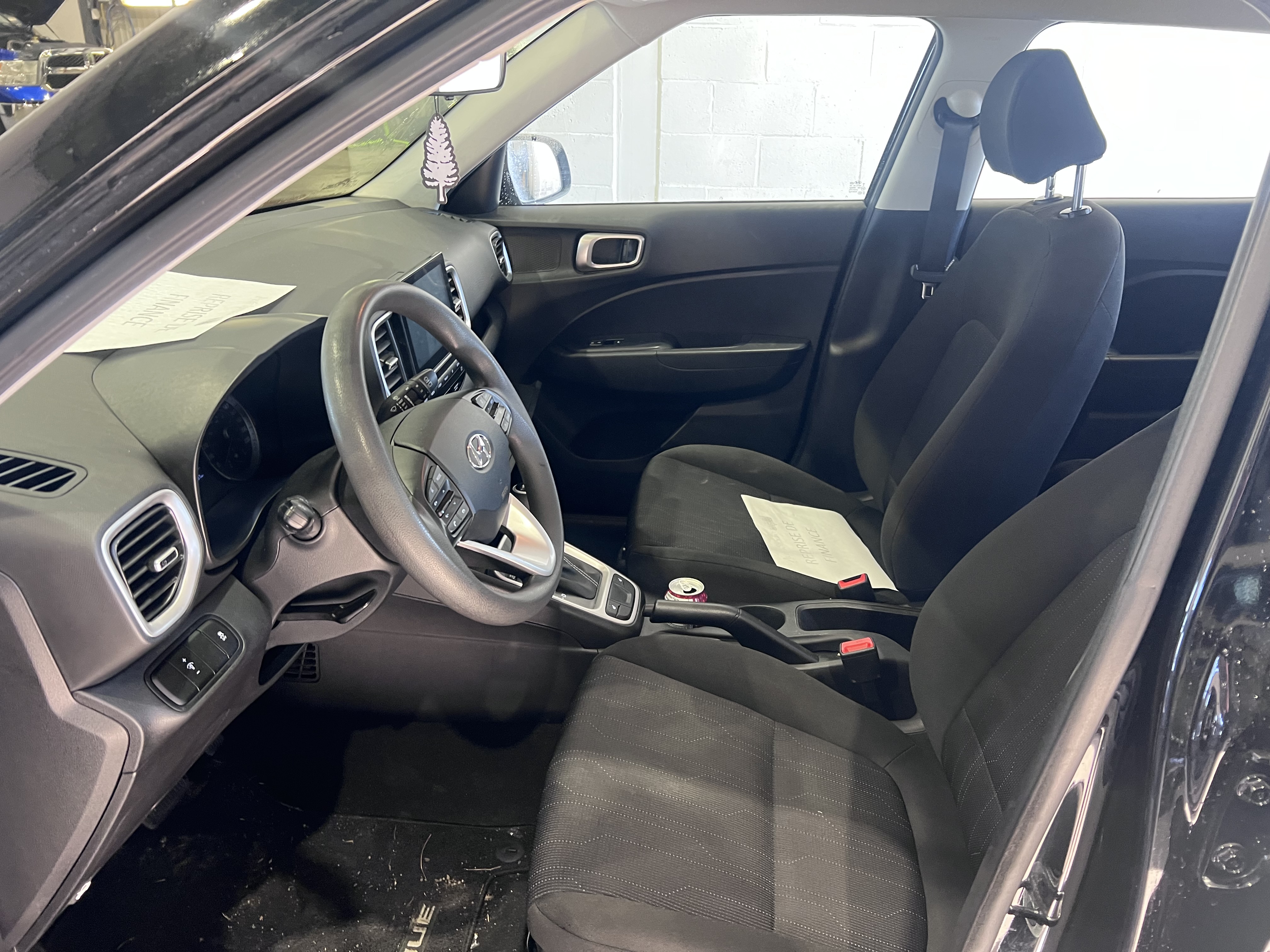 2022 Hyundai Venue Essential